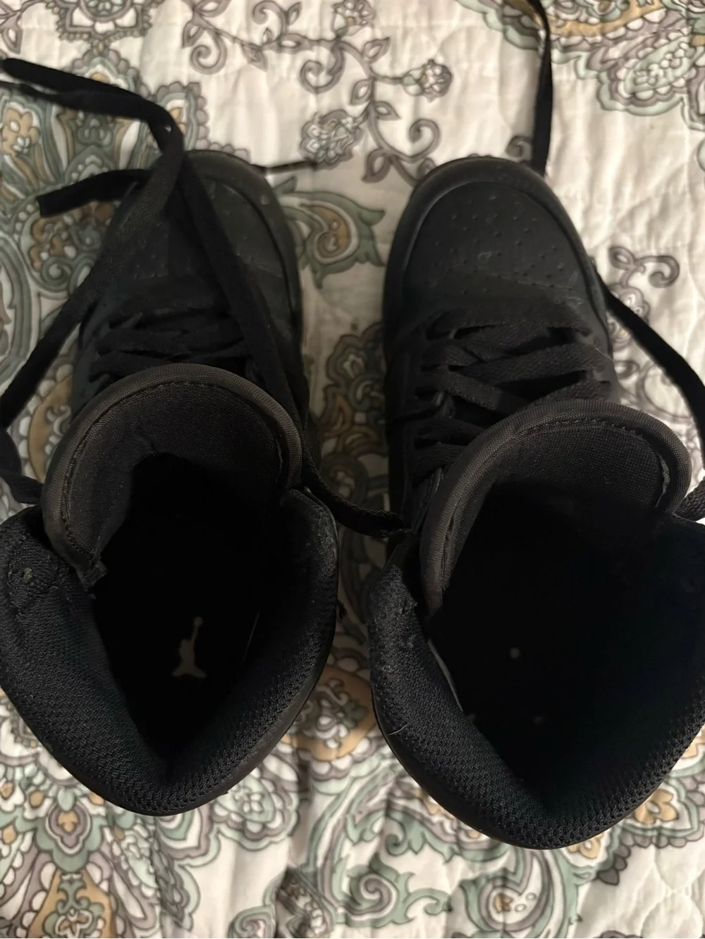 Jordan Kids Black and White High-Top Cleats 3.5Y